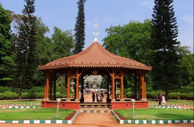 Evening Walking Tour In The Lalbagh Botanical Garden